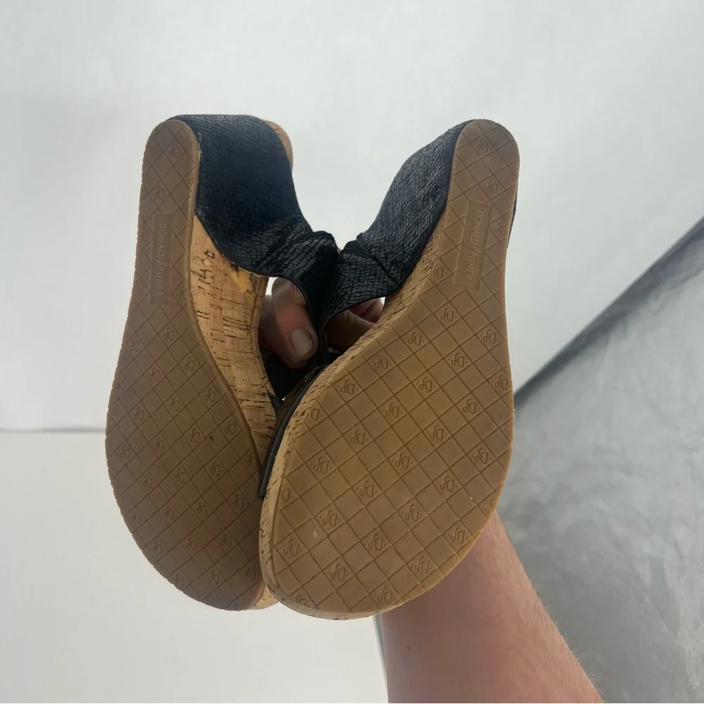 Donald Pliner Black Wedge Sandals Gretta - Picture 9 of 14